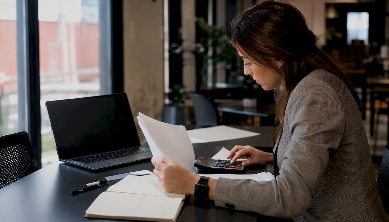 AI for Accounts Payable: Pilot-to-Scale Guide for Finance Teams